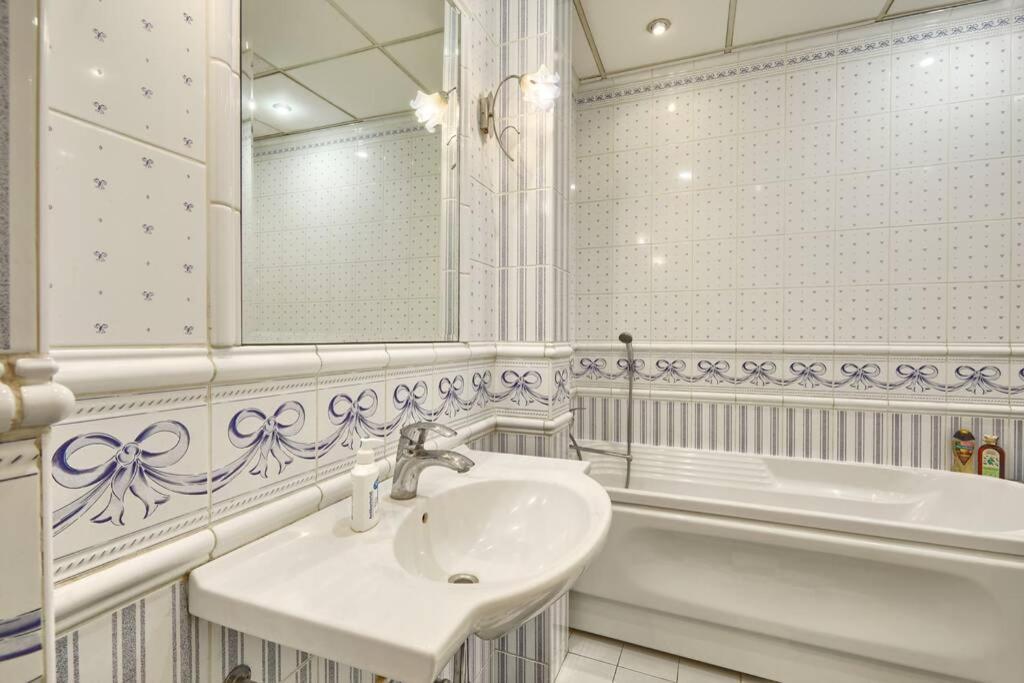 Apartment Near Bessarabsky Square Κίεβο Εξωτερικό φωτογραφία